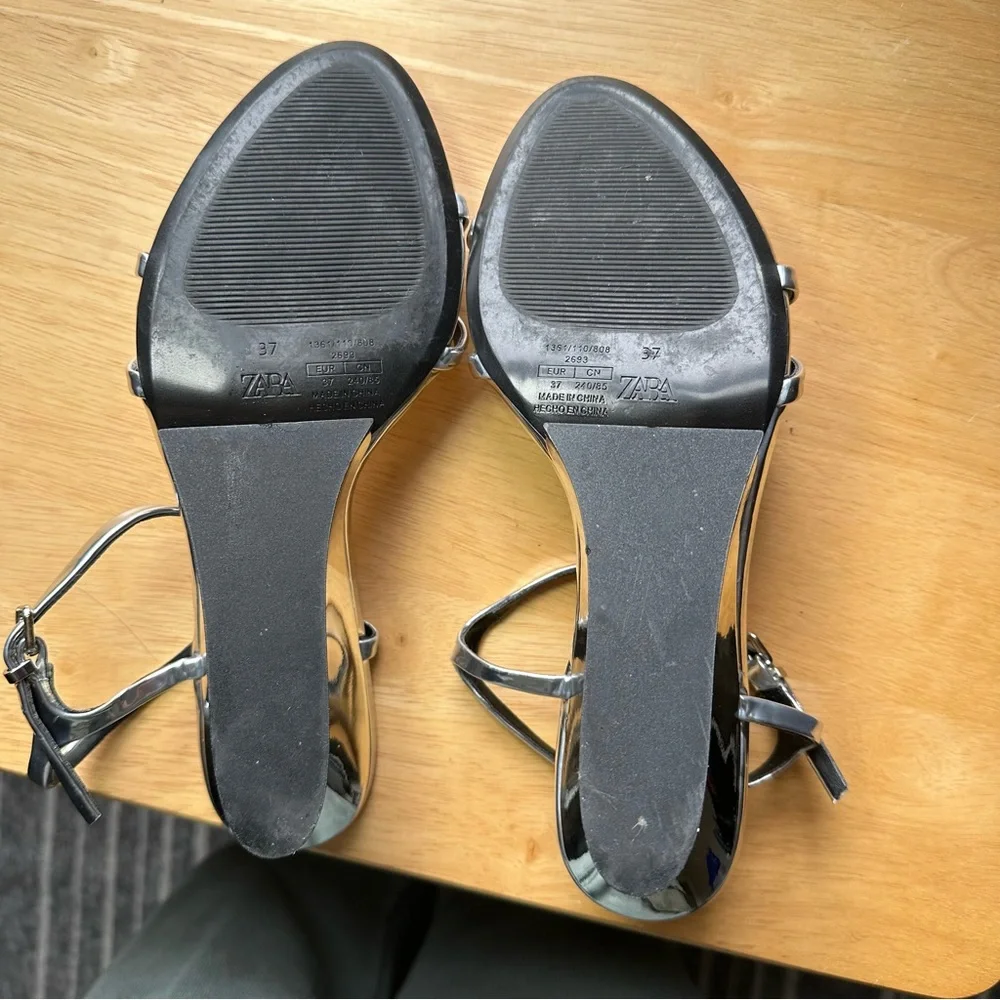 Mirrored Silver Metallic Wedge Sandals - Zara Size 6.5 - Picture 9 of 10